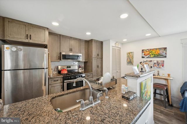 51 JEFFERSON AVE, Mount Ephraim, NJ 08059