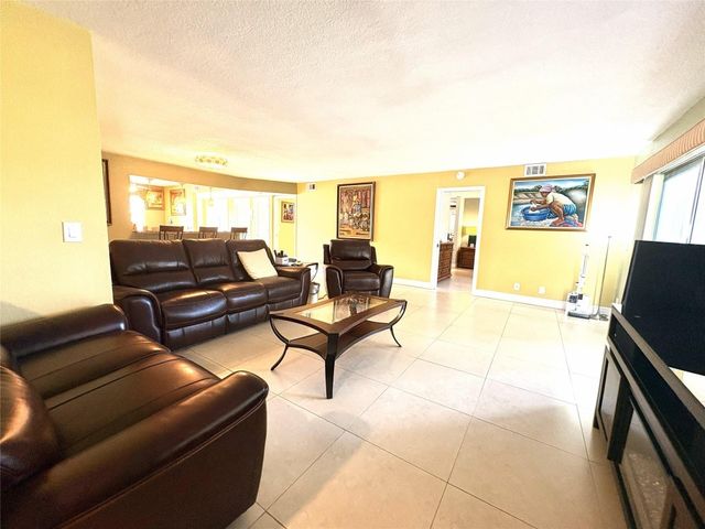 271 S Hollybrook Drive 205, Pembroke Pines, FL 33025