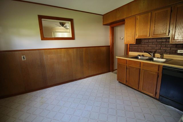 28889 Hillview Street, Roseville City, MI 48066