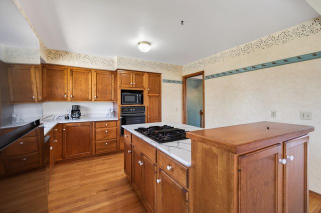 303 Thompson Avenue W, West Saint Paul, MN 55118