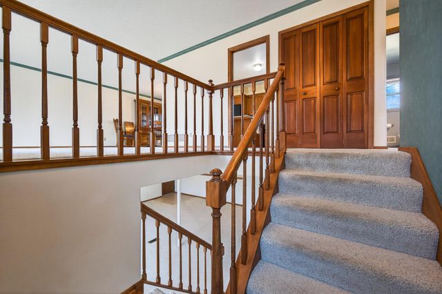 303 Thompson Avenue W, West Saint Paul, MN 55118