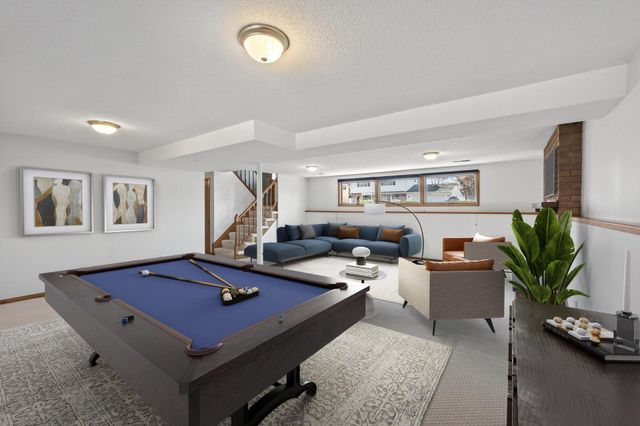 303 Thompson Avenue W, West Saint Paul, MN 55118