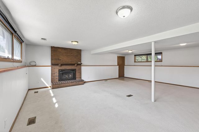 303 Thompson Avenue W, West Saint Paul, MN 55118