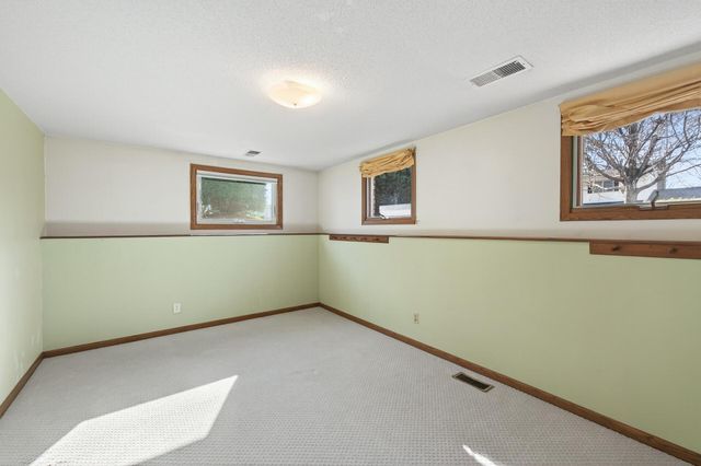 303 Thompson Avenue W, West Saint Paul, MN 55118