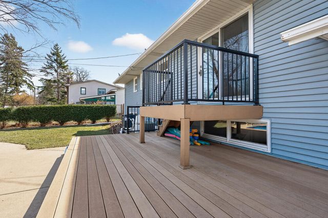 303 Thompson Avenue W, West Saint Paul, MN 55118