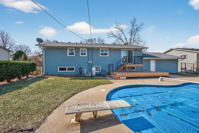 303 Thompson Avenue W, West Saint Paul, MN 55118