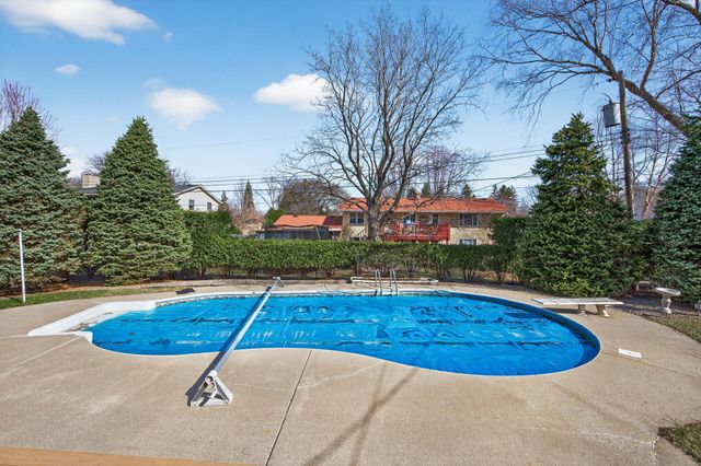 303 Thompson Avenue W, West Saint Paul, MN 55118