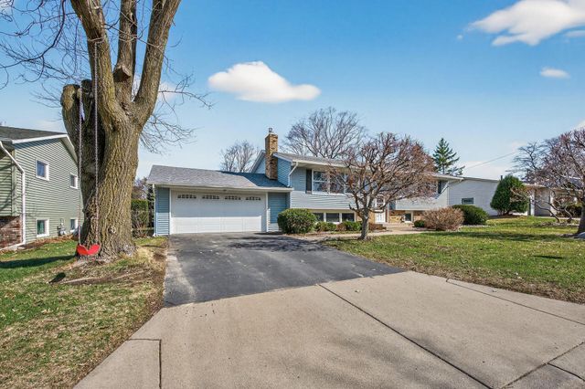 303 Thompson Avenue W, West Saint Paul, MN 55118