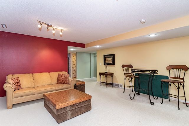 4033 Fletcher Boulevard, Ames, IA 50010