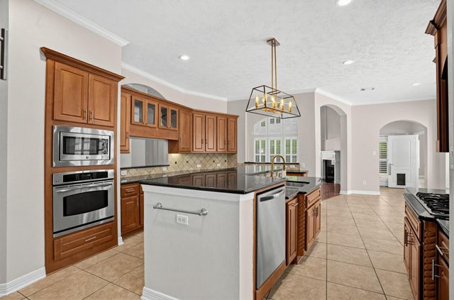 13213 Misty Sage Drive, Conroe, TX 77302
