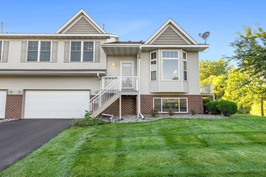 20676 Hampshire Way, Lakeville, MN 55044 — photo 2
