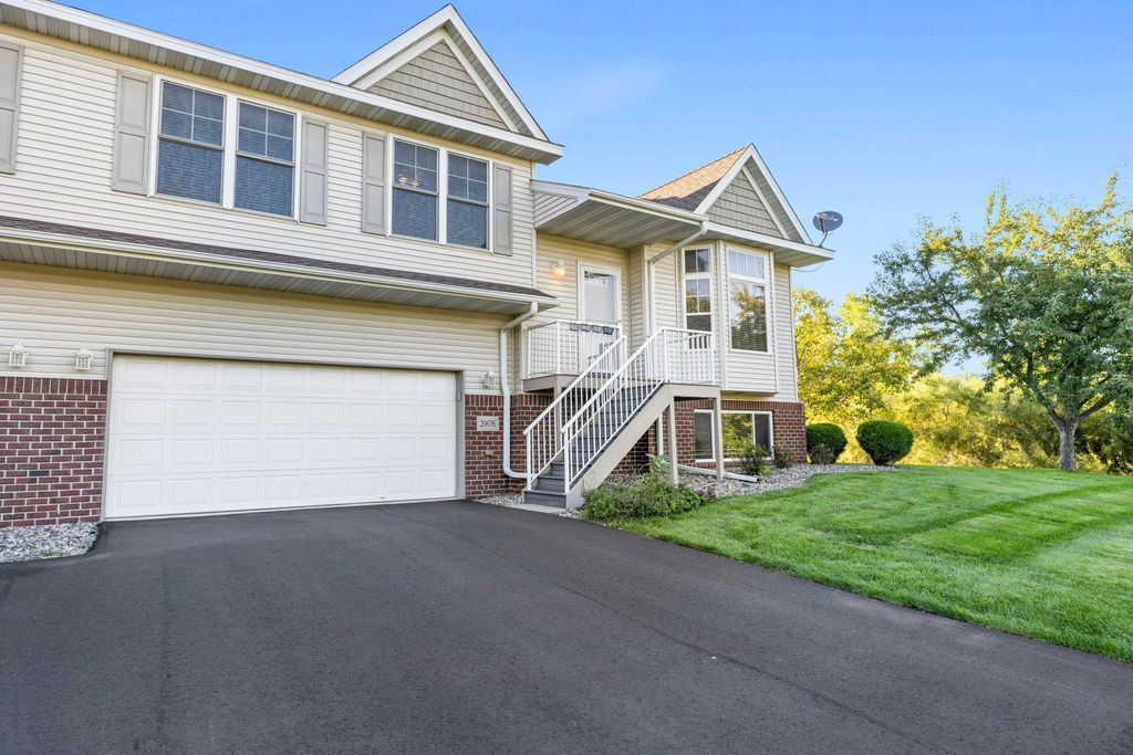20676 Hampshire Way, Lakeville, MN 55044 — photo 3