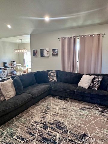 47 Shekinah Court, Calera, OK 74730