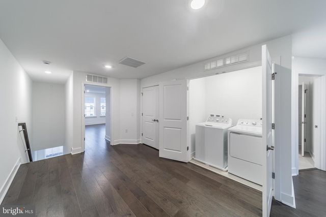 135 STOUTSBURG BLVD, Pennington, NJ 08534