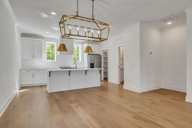 2019 Maple View Ln, Nashville, TN 37207
