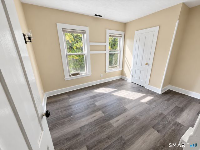 7 Rockwood Avenue, Ansonia, CT 06401