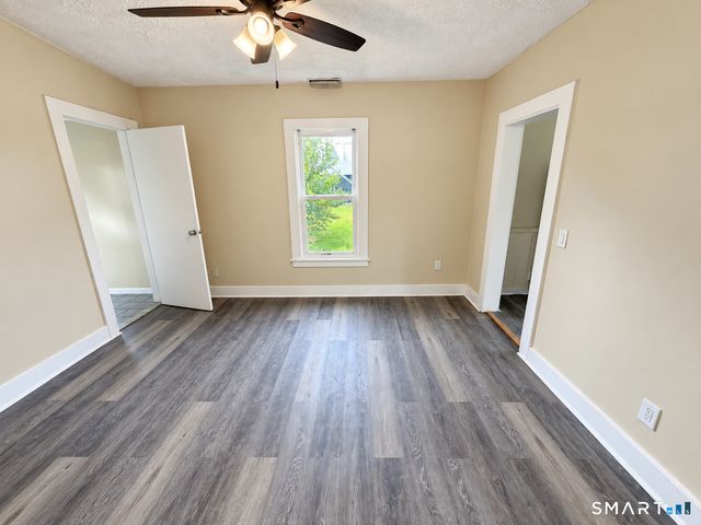 7 Rockwood Avenue, Ansonia, CT 06401