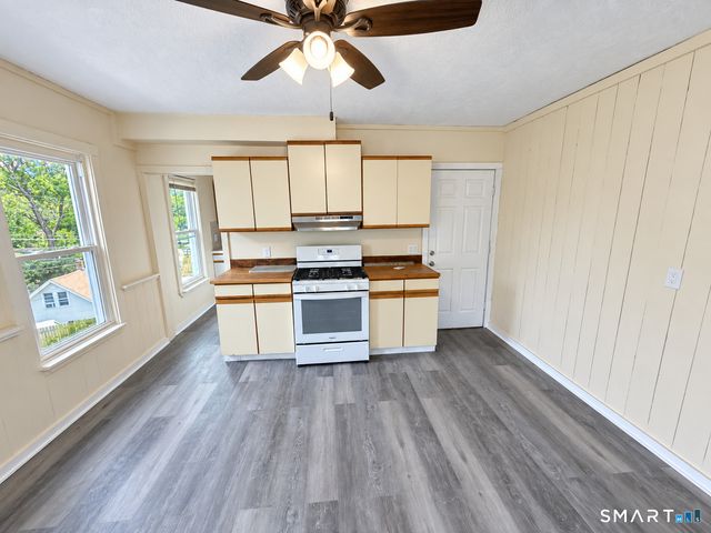 7 Rockwood Avenue, Ansonia, CT 06401