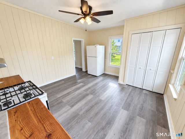 7 Rockwood Avenue, Ansonia, CT 06401