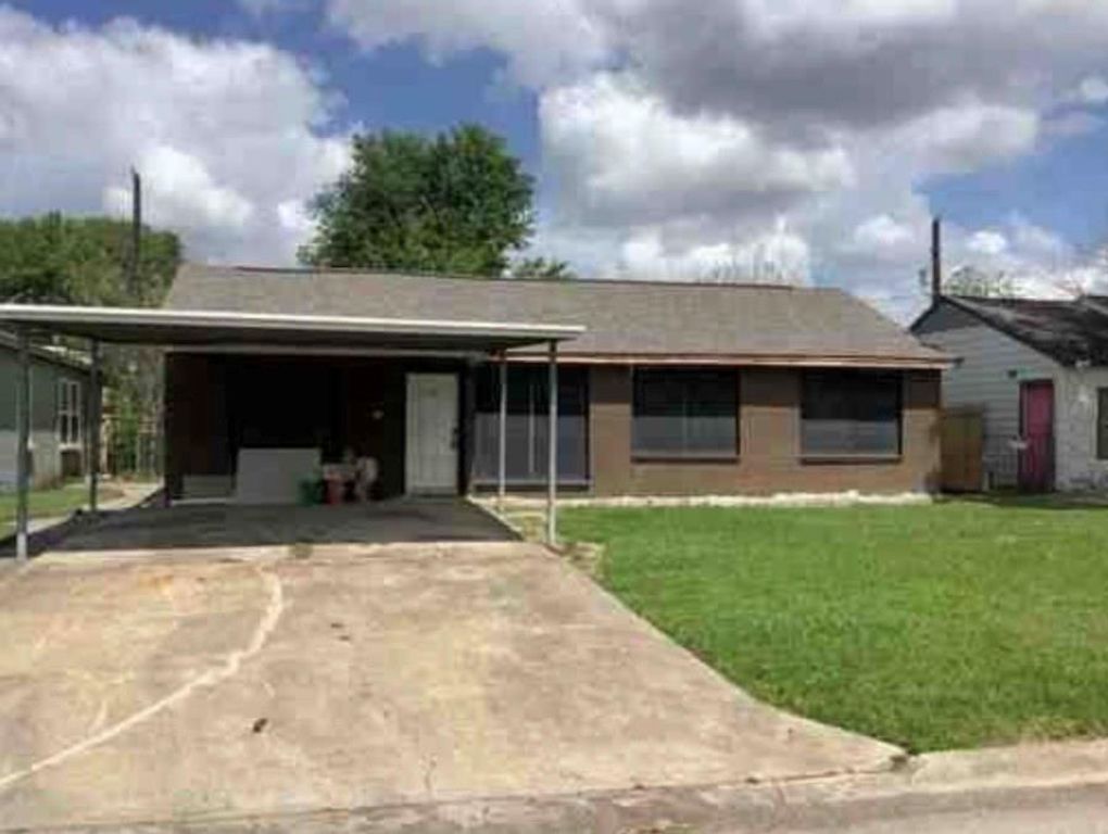 4721 Paradise Lane, Houston, TX 77048