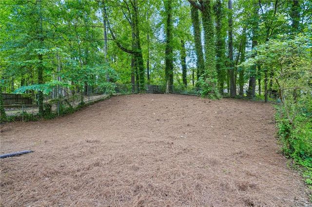 181 Timber Creek Lane SW, Marietta, GA 30060