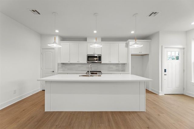 1475 Ferguson Way, Houston, TX 77088