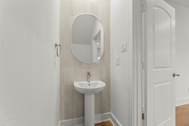 1475 Ferguson Way, Houston, TX 77088