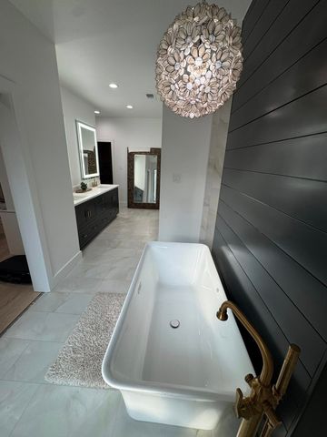 2401 S Williams St., Atlanta, TX 75551