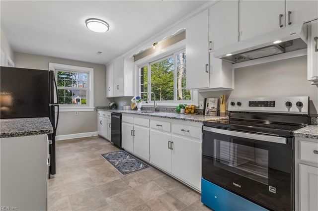 114 The Colony, Williamsburg, VA 23185