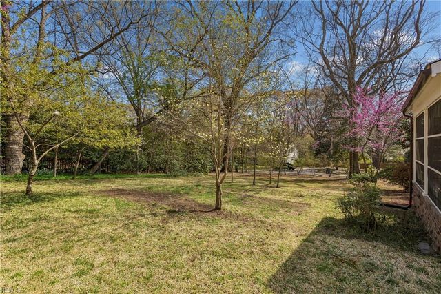 114 The Colony, Williamsburg, VA 23185