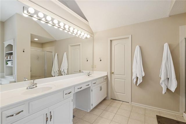 5104 W 158th Street, Overland Park, KS 66224