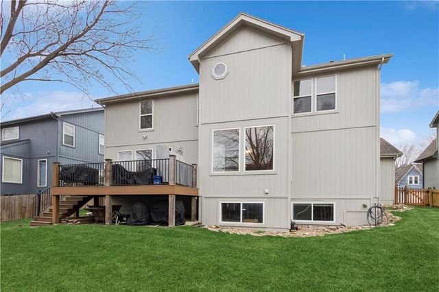 5104 W 158th Street, Overland Park, KS 66224