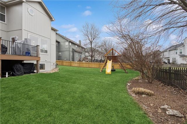 5104 W 158th Street, Overland Park, KS 66224