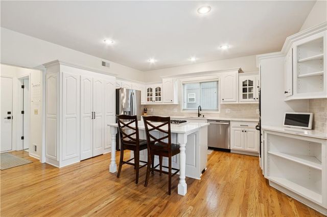 5104 W 158th Street, Overland Park, KS 66224