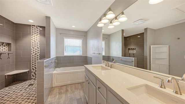 7109 CHATUM LIGHT RUN, Bradenton, FL 34212