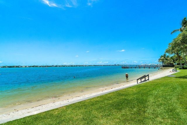 5600 N FLAGLER Drive 1904, West Palm Beach, FL 33407