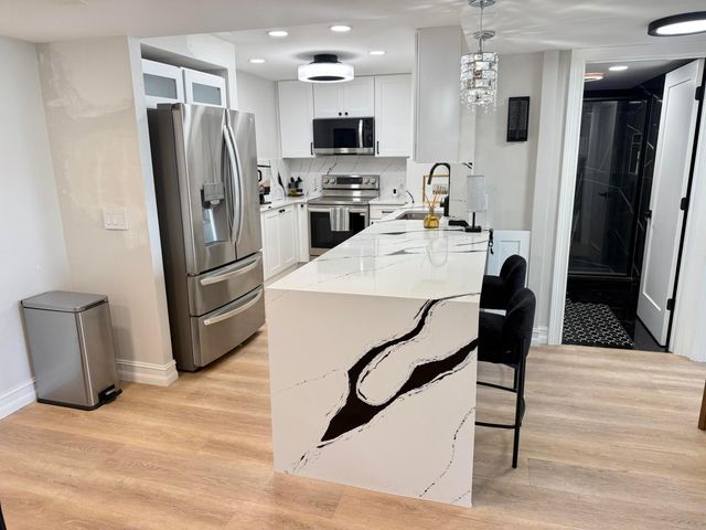 5600 N FLAGLER Drive 1904, West Palm Beach, FL 33407