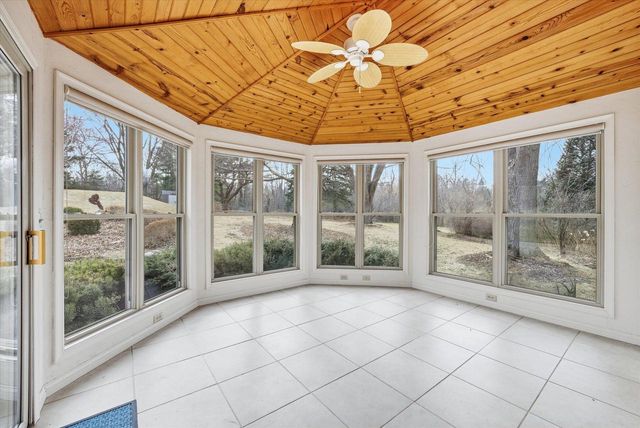 7453 Devonshire DRIVE, Cedarburg, WI 53012