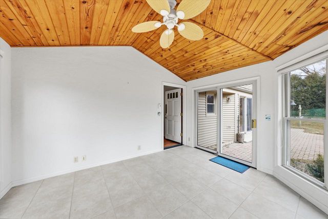 7453 Devonshire DRIVE, Cedarburg, WI 53012