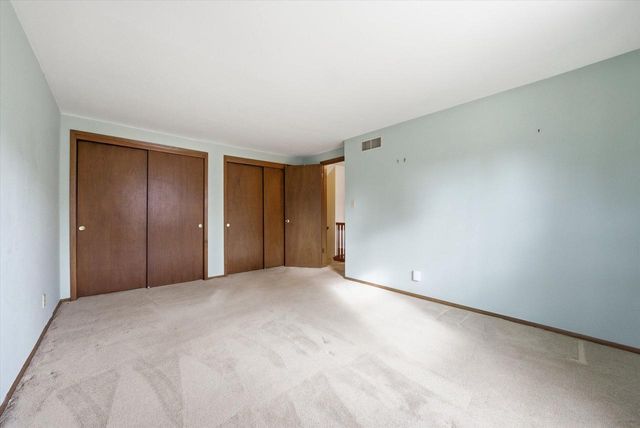 7453 Devonshire DRIVE, Cedarburg, WI 53012