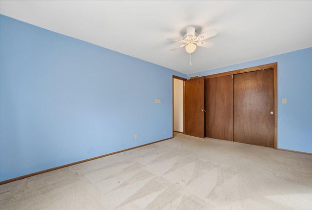 7453 Devonshire DRIVE, Cedarburg, WI 53012