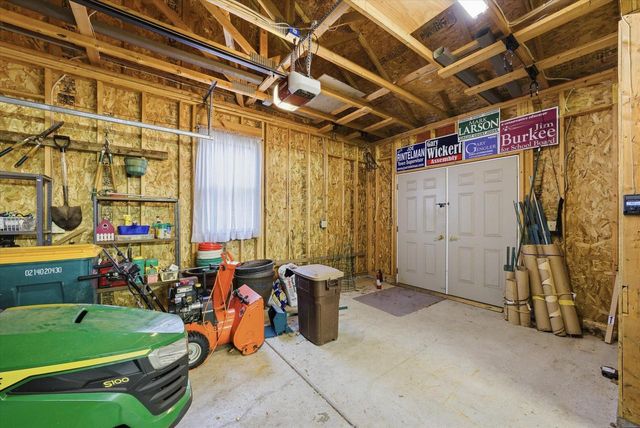 7453 Devonshire DRIVE, Cedarburg, WI 53012