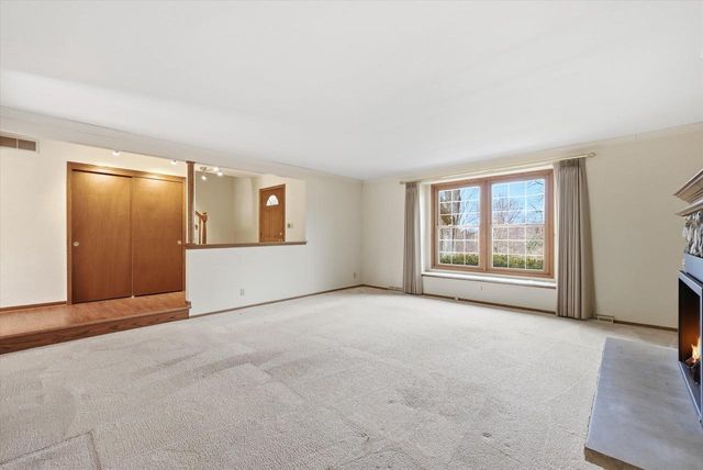 7453 Devonshire DRIVE, Cedarburg, WI 53012