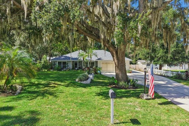 30749 GLENN DRIVE, Tavares, FL 32778
