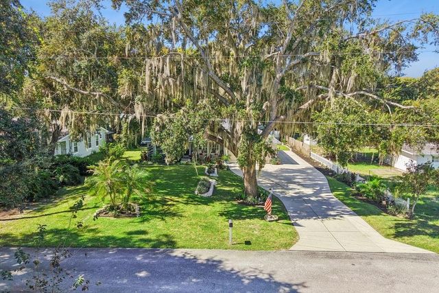 30749 GLENN DRIVE, Tavares, FL 32778