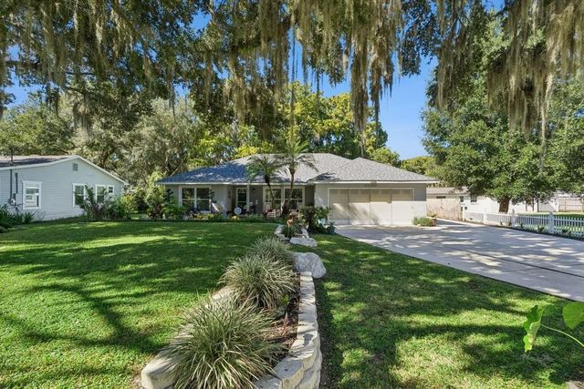 30749 GLENN DRIVE, Tavares, FL 32778