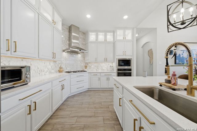 3711 Eliberis, San Antonio, TX 78261