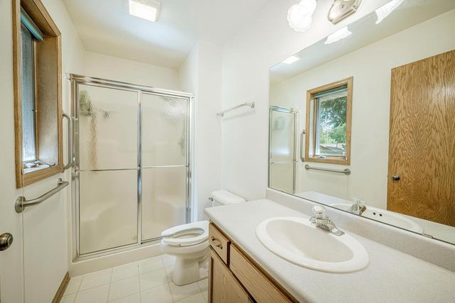 5602 CHESTNUT Lane, Mcfarland, WI 53558