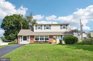 66 QUIET RD, Levittown, PA 19057
