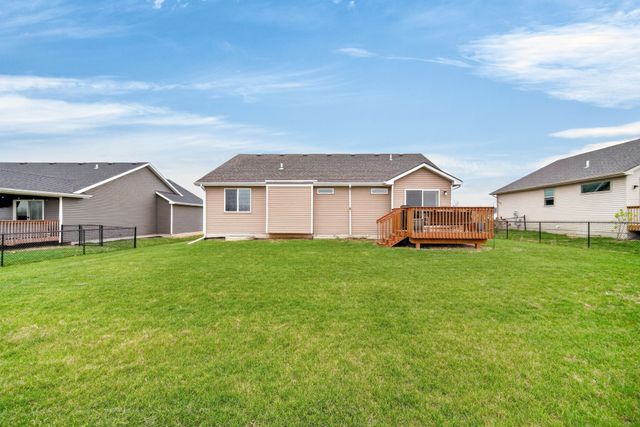 2531 Merle Huff Avenue, Norwalk, IA 50211